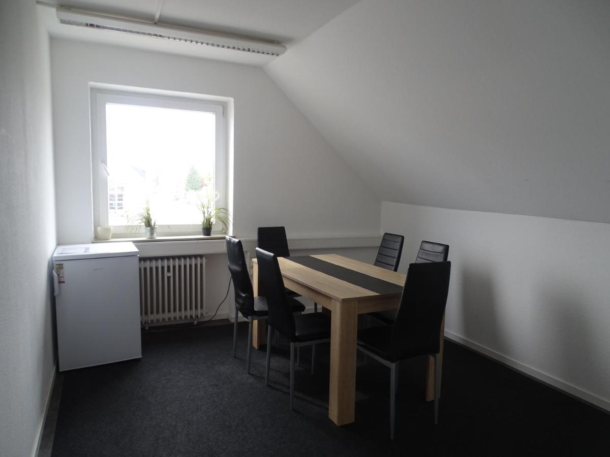 1 Monteurwohnung Messewohnung Bis 8 Personen Langenhagen Berliner Allee I Og *